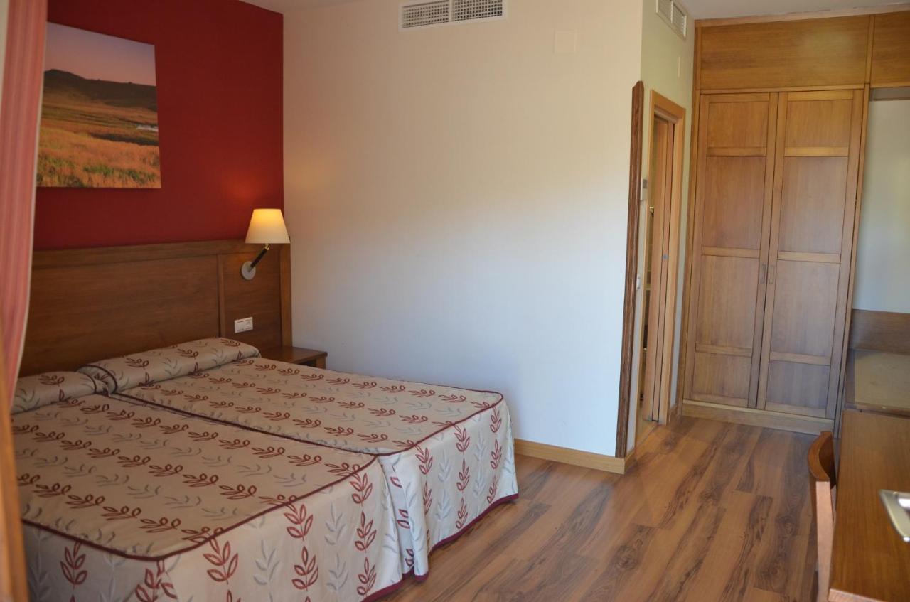 Hotel Milagros Rio Riaza Dış mekan fotoğraf